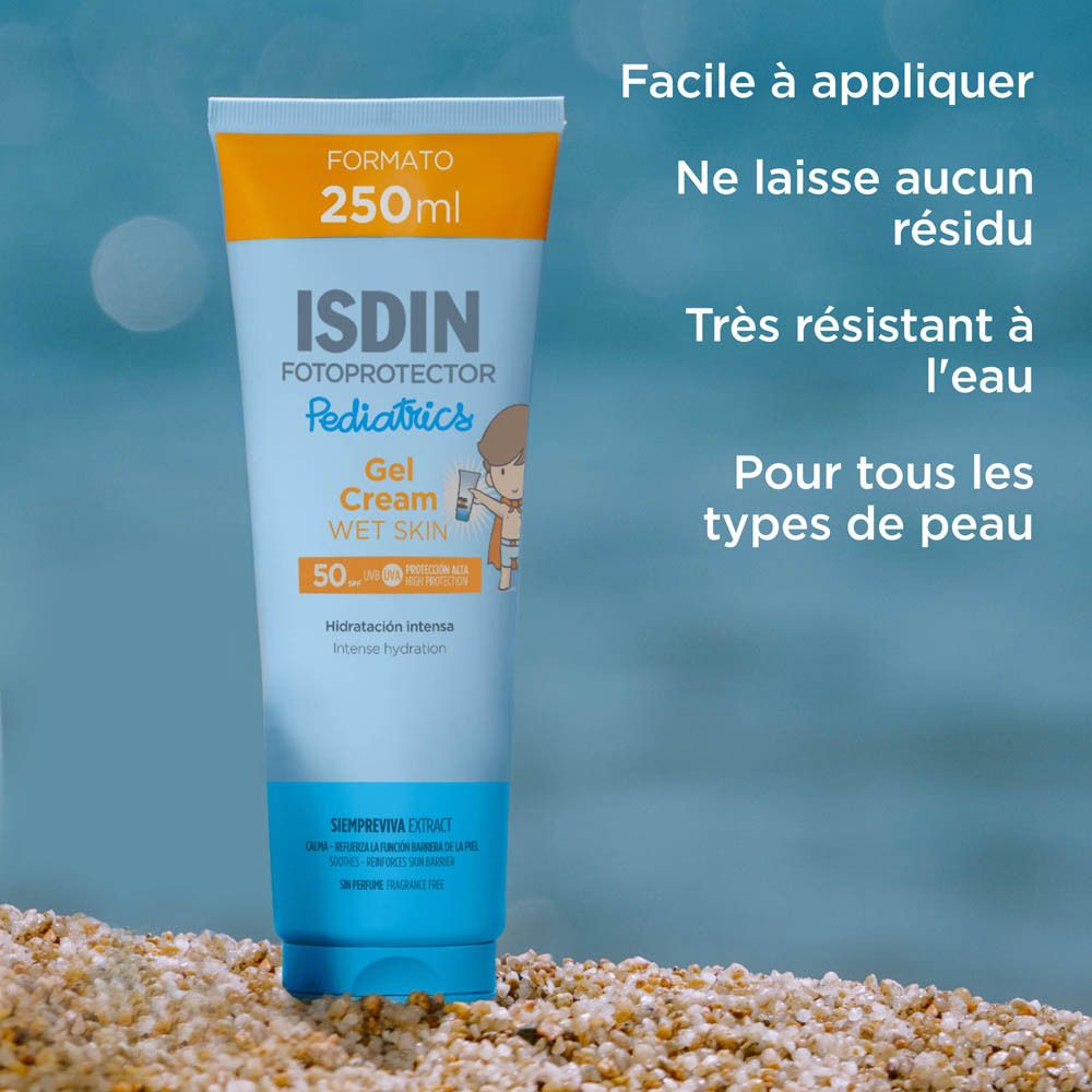 Tube ISDIN Fotoprotector Pediatrics Gel Cream Wet Skin SPF50+. 250ml. Sur la plage. Texte.