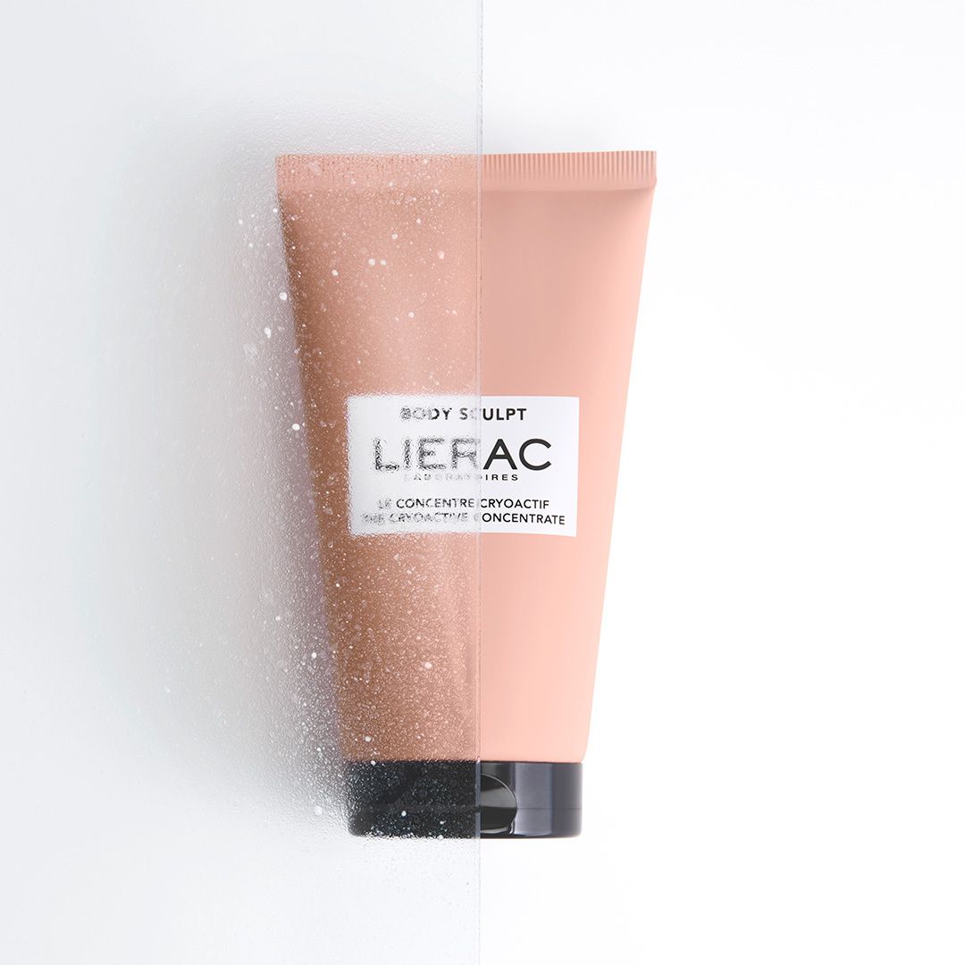Roze doos met tube. Opschrift: BODY SCULPT, LIERAC. Tekst: LE CONCENTRE CRYOACTIF, THE CRYOACTIVE CONCENTRATE. 150 ml.
