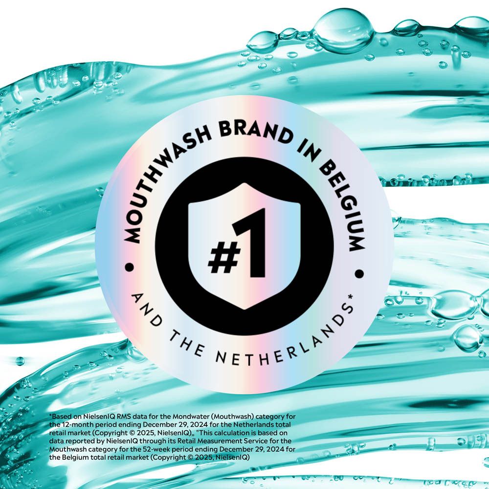 Listerine mondspoelingen. Drie flessen: Professional, Total Care, Cool Mint Mild. Voor mondgezondheid.