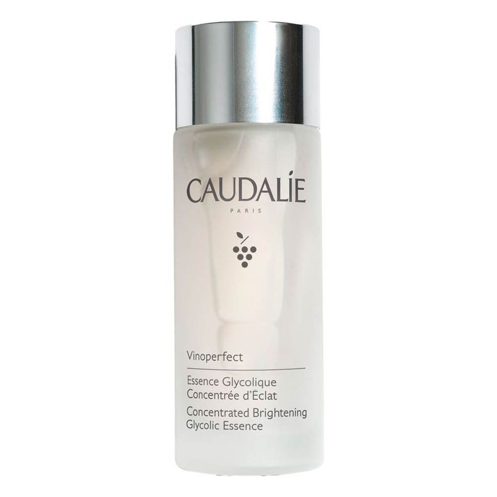 Cilindrische fles met zilveren dop. Opschrift: Caudalie, Vinoperfect, Essence Glycolique.