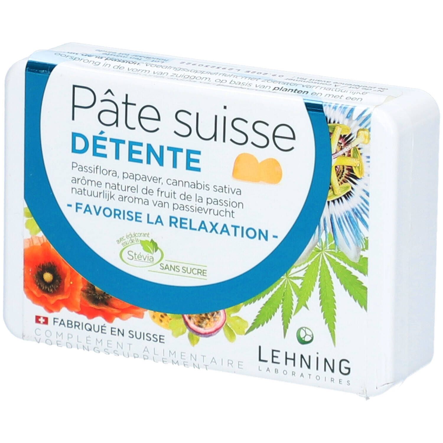 Boîte blanche Pâte Suisse Détente. Éléments bleus et verts avec motifs floraux et logo. Contient de la passiflore.