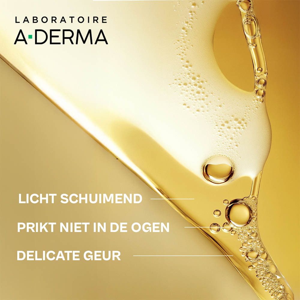 Vrouw wast zich. Tekst: Eenmaal per dag aanbrengen op natte huid, daarna afspoelen.
