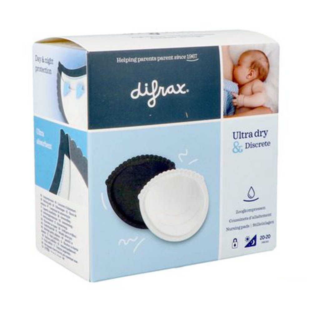 Deux coussinets d'allaitement dans un emballage. Marque: difrax. Texte: Ultra dry & Discrete. 20-20 pièces.
