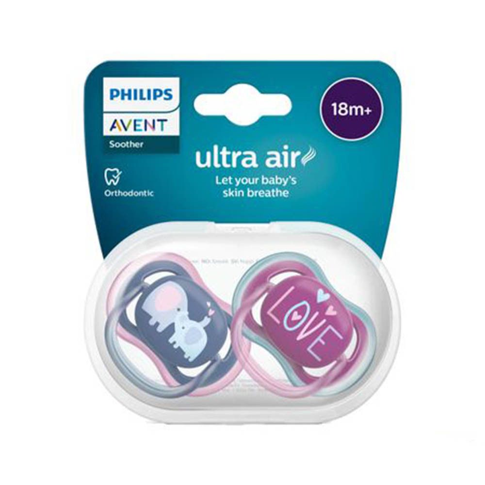 Twee fopspenen in een transparante doos. Eén met een olifant, de andere met "LOVE". Verpakking met "Philips Avent" en "Ultra Air". Leeftijd: 18 maanden en ouder.