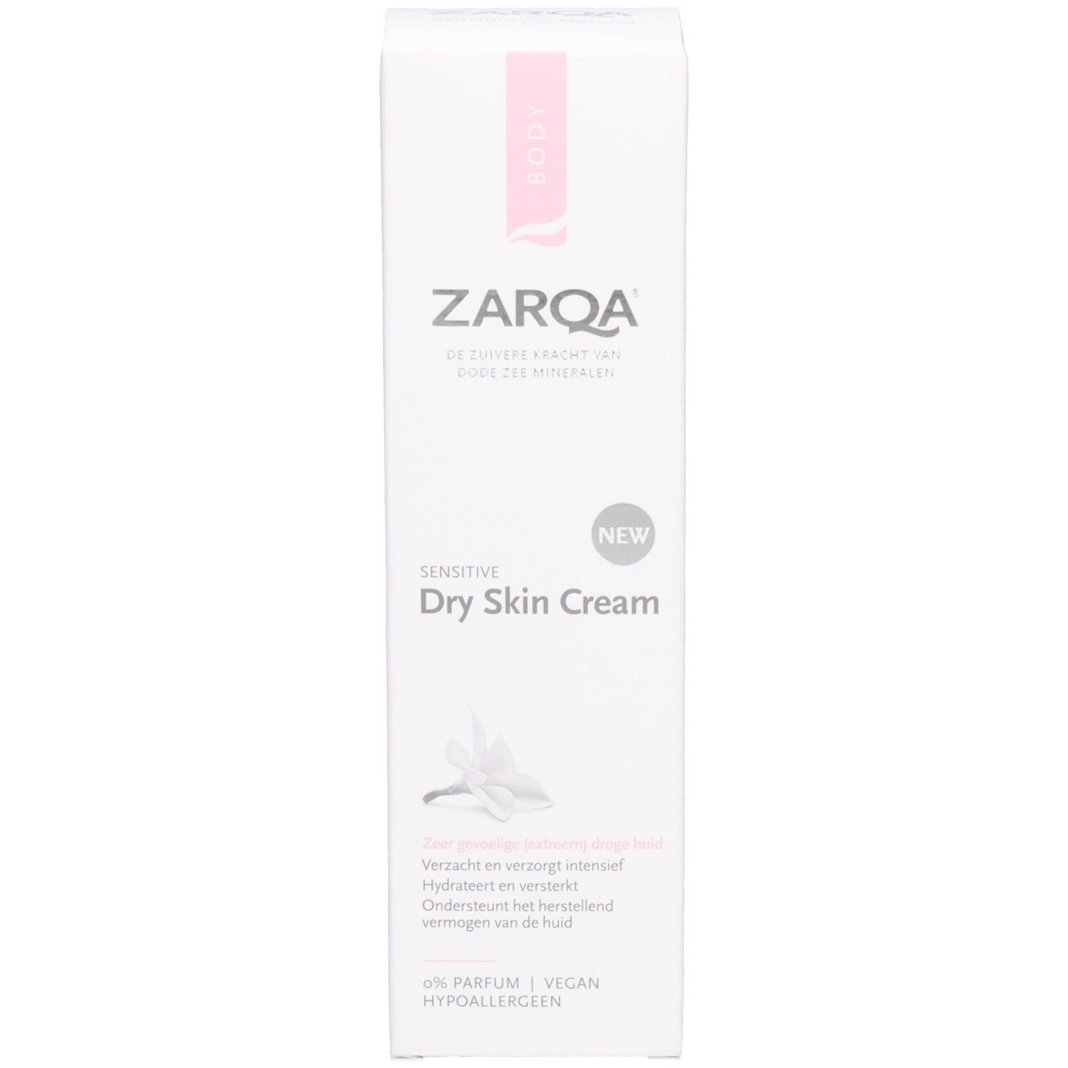 Witte verpakking met Zarqa Sensitive Dry Skin Cream. Roze accent. Tekst: Sensitive Dry Skin Cream, NEW, 0% Parfum, Vegan.