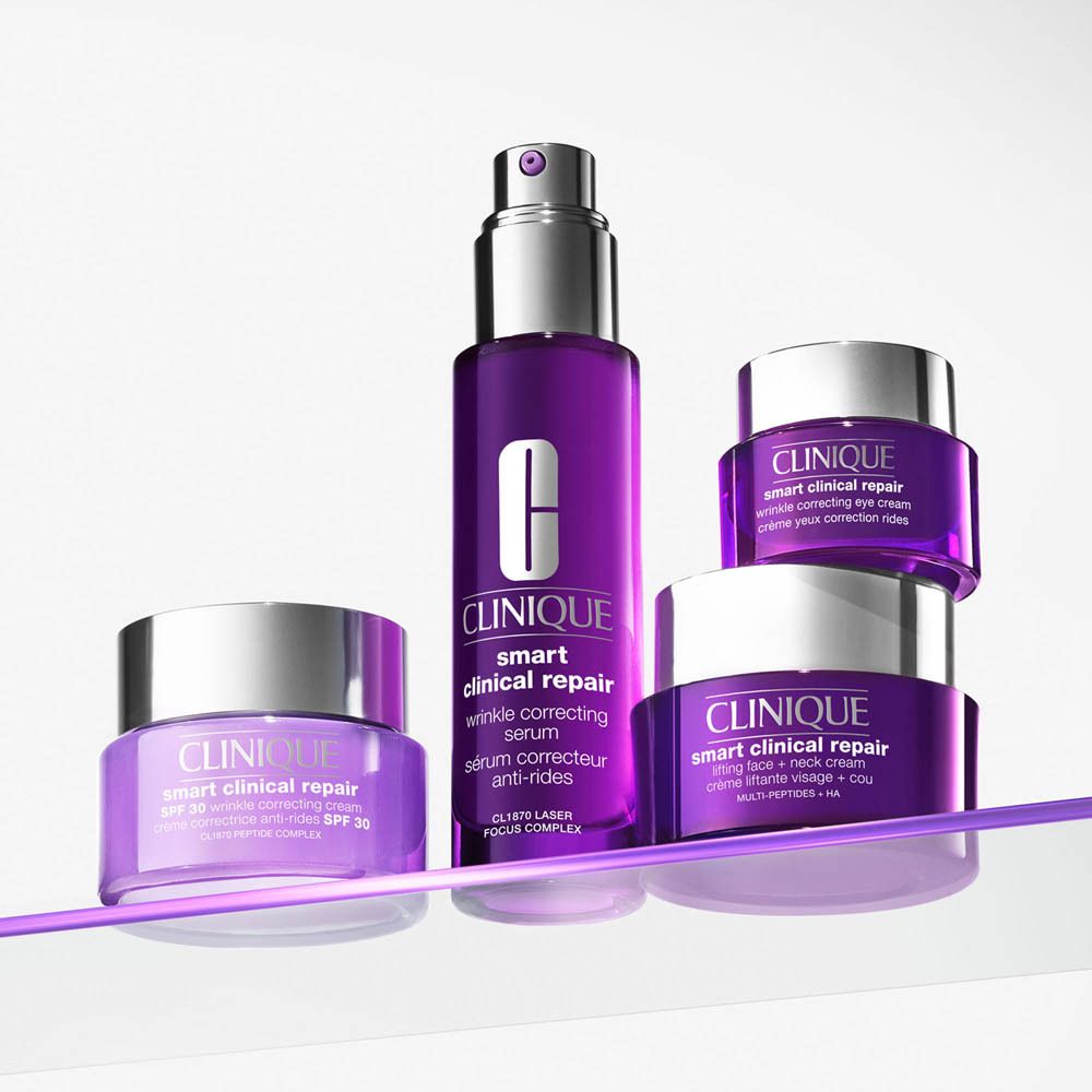 Clinique Smart Clinical Repair : sérum, crème de jour FPS 30, crème contour des yeux et crème de nuit, emballage violet.
