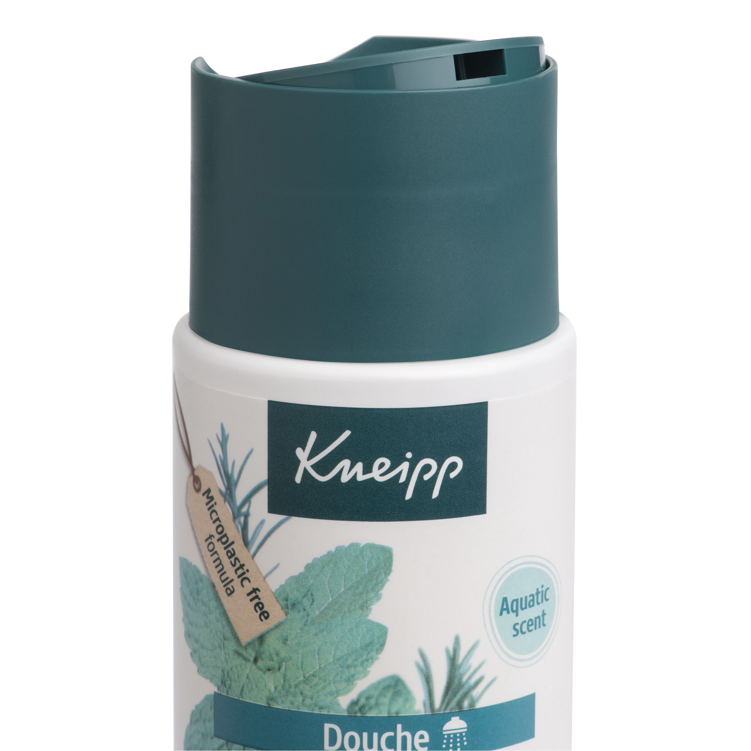Gros plan du flacon Kneipp Douche. Bouchon vert, label: Microplastic free formula, Aquatic scent.