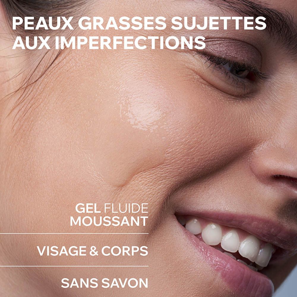 Gros plan sur un visage. Texte : 'Peaux grasses sujettes aux imperfections'. Gel fluide moussant. Visage & Corps. Sans savon.