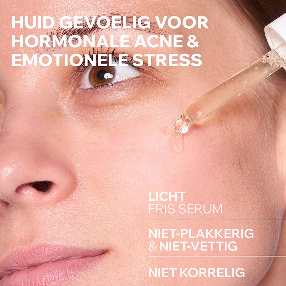 Uriage Hyséac serum. Fles met witte dop. Productlabel met tekst.