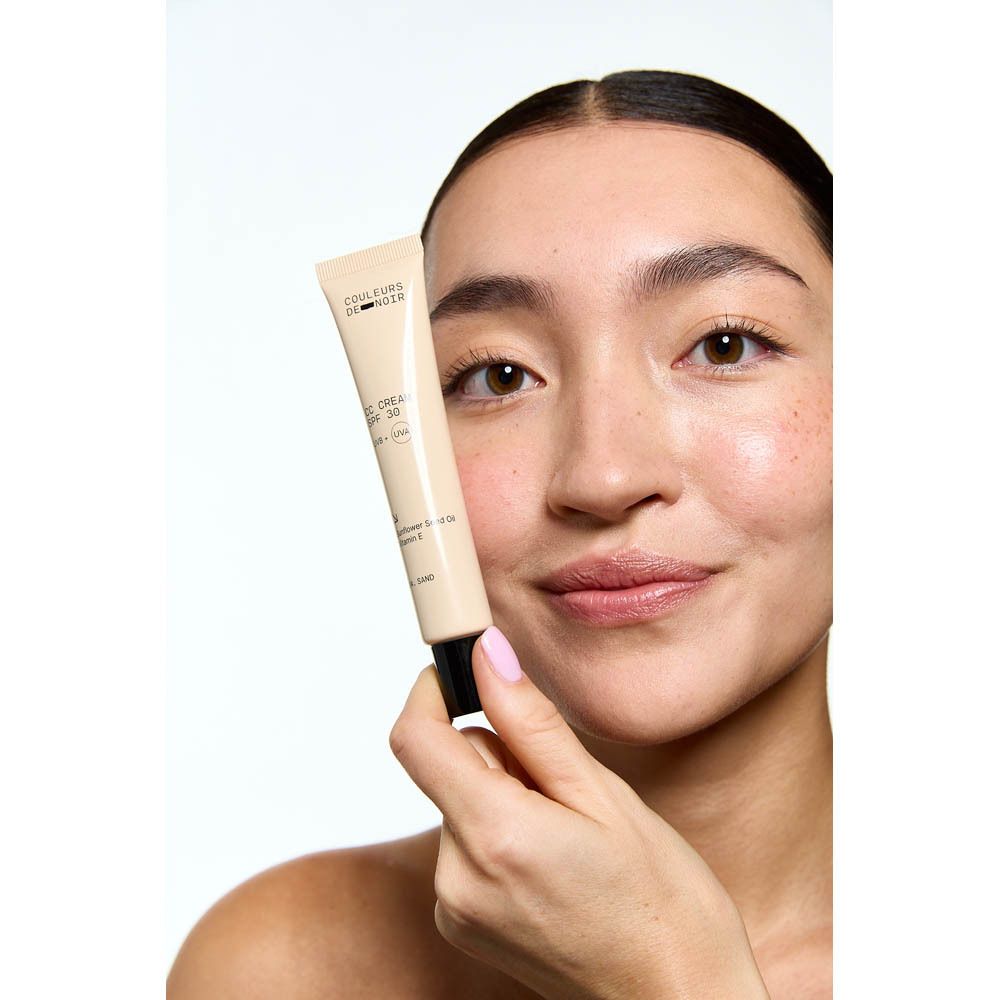 Couleurs de Noir CC CREAM BROAD SPECTRUM SPF30 04 Sand