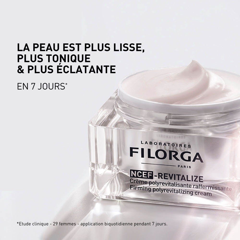 Pot de crème FILORGA NCEF-REVITALIZE. Crème sur le couvercle. Texte: Texture lisse & soyeuse.
