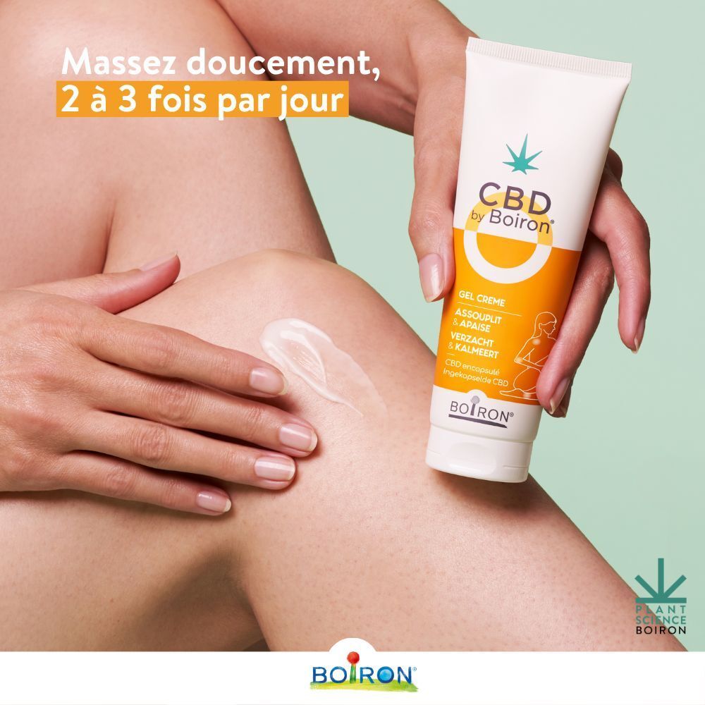 Personne appliquant le gel CBD by Boiron sur le genou. Tube avec nom du produit visible.