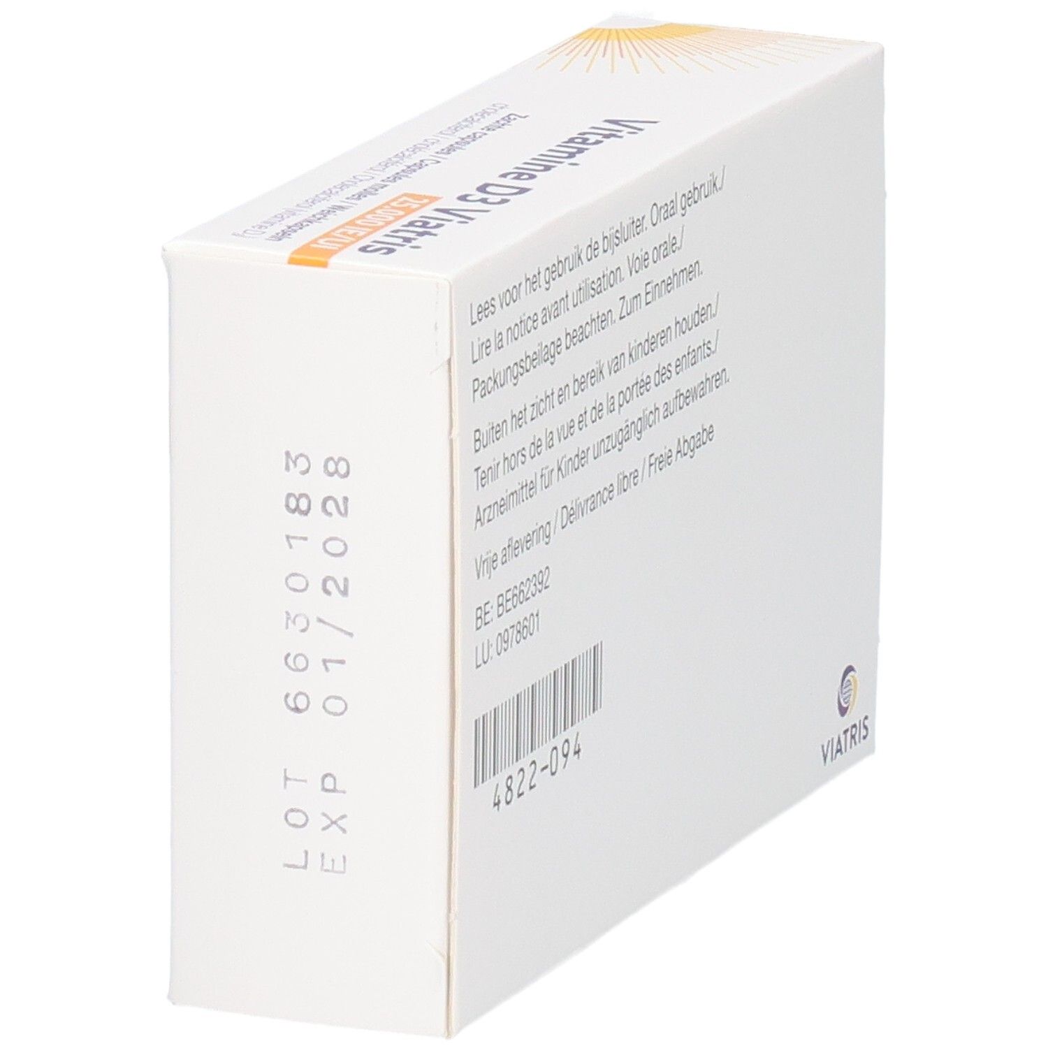 Zijkant van de Vitamine D3 Viatris 25.000 IE/UI zachte capsules doos met LOT en EXP datum.