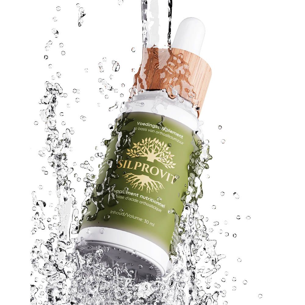 Productfles in water. Wit flesje met bruine houten dop en pipet. Opschrift SilProVit.