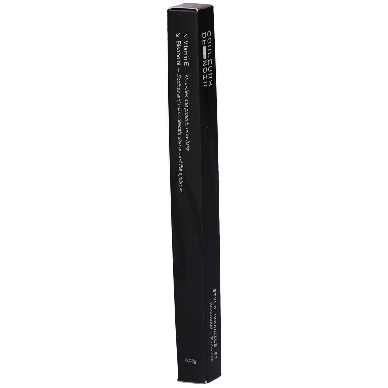 Zwarte verpakking met productinformatie. Opschrift: COULEURS DE NOIR, STYLO SOURCILS 01. Bevat vitamine E en bisabolol.