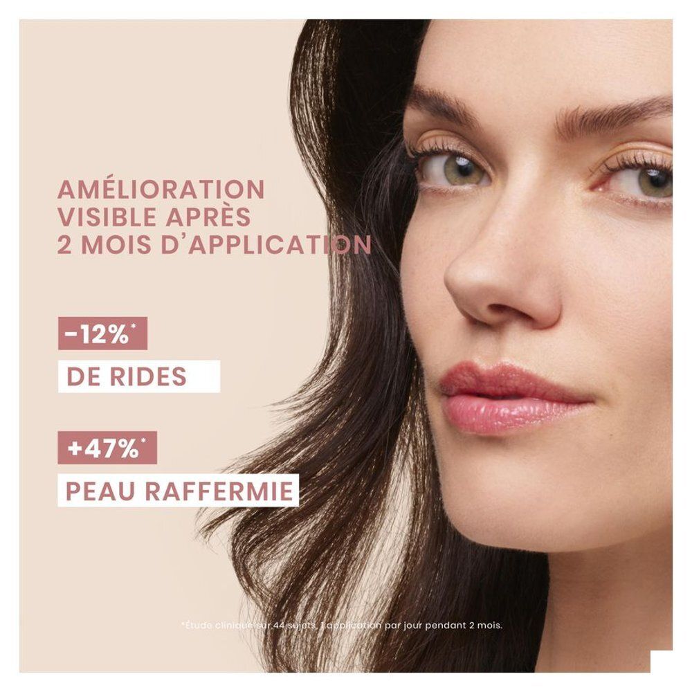 Flacon blanc avec crème. Inscription: Eau Thermale Avène, Hyaluron Activ Procedure Retinal 0.1%, Crème lifting.