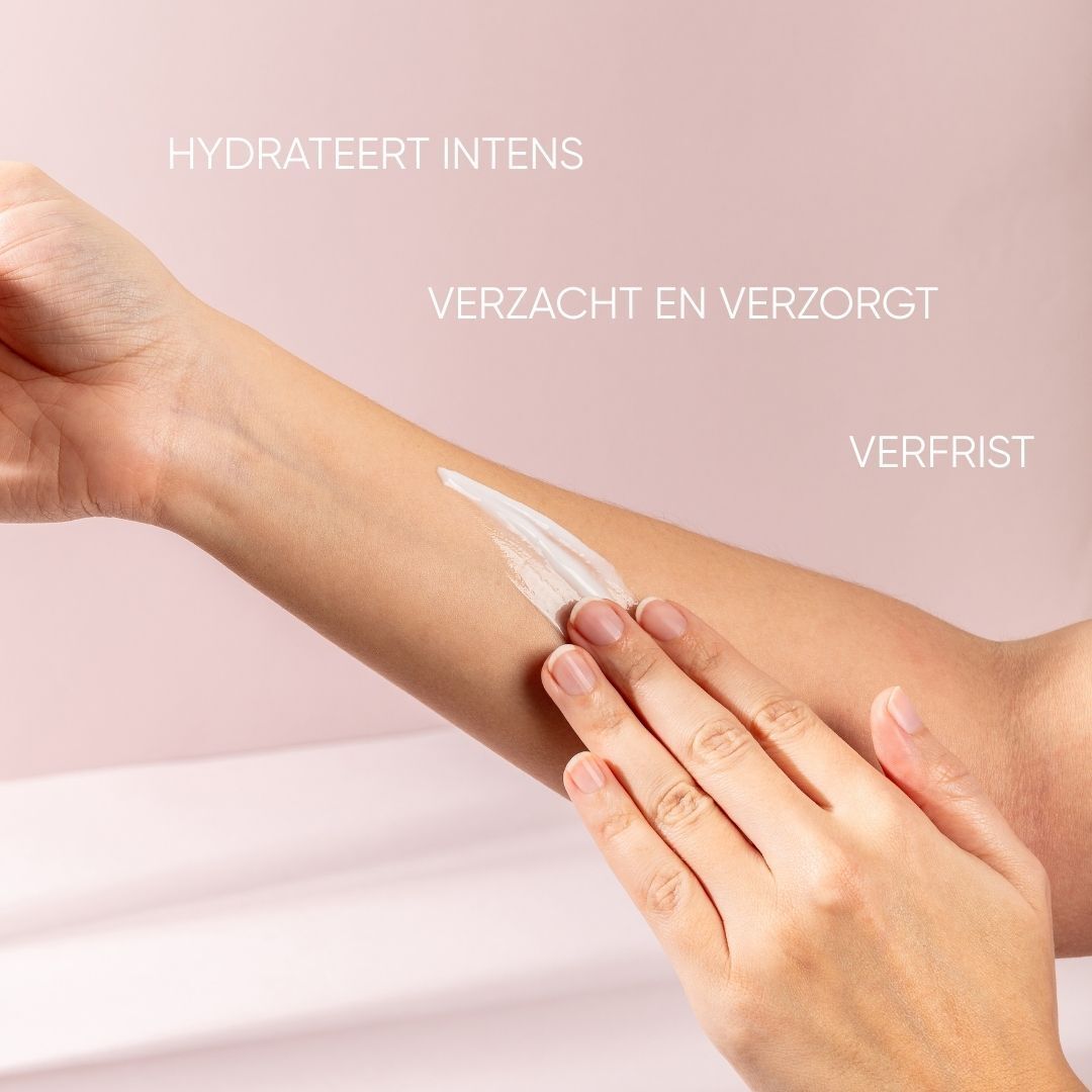 Product en verpakking. Louis Widmer Lichaamsmelk, normale huid. Roze verpakking.