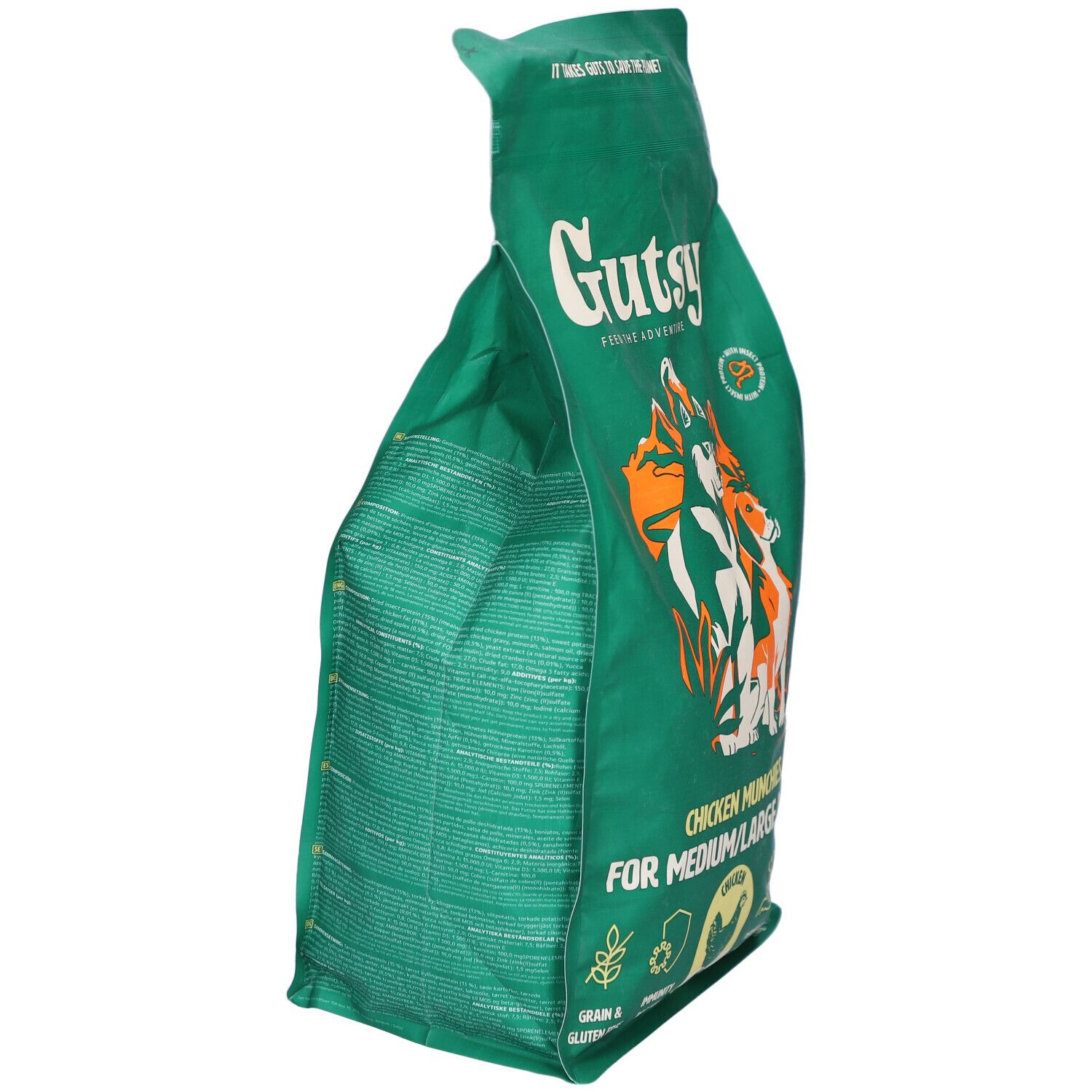 Sac vert de nourriture pour chiens, en biais. Inscription: Gutsy Chicken Munchies. Illustration de chiens. Côté avec texte.