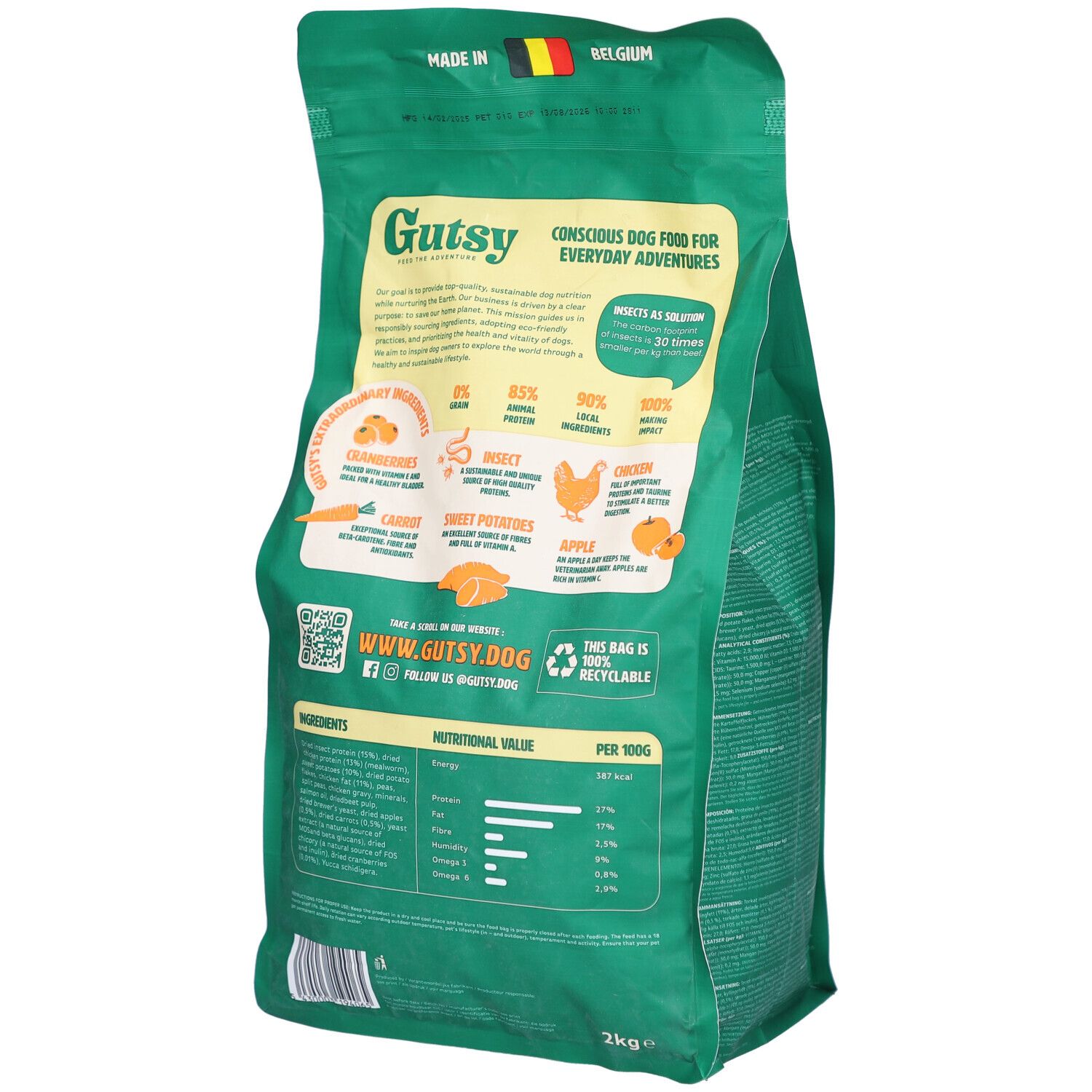 Dos du sac vert de nourriture pour chiens. Inscription: Gutsy. Ingrédients, valeurs nutritionnelles et informations de recyclage.