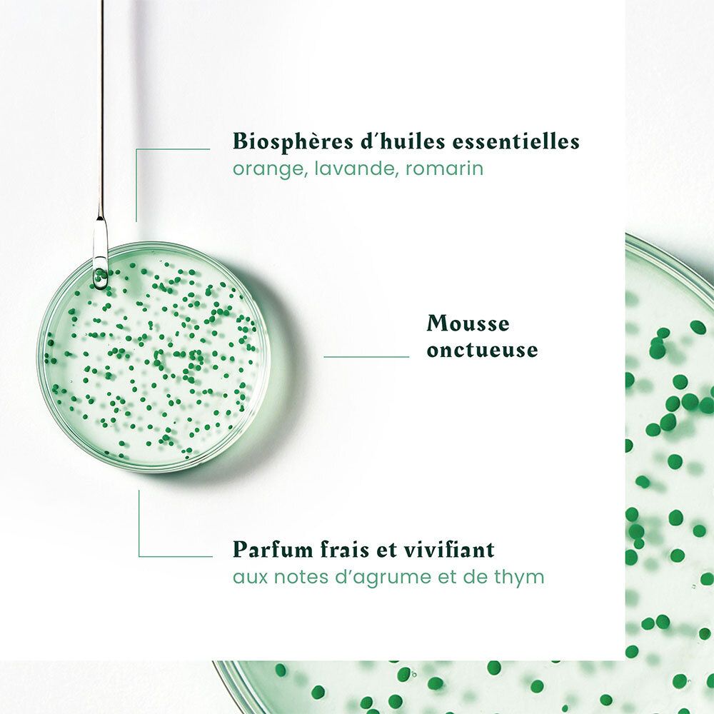 Gros plan sur des récipients ronds. Texte: Biosphères d'huiles essentielles, orange, lavande, romarin. Mousse onctueuse.