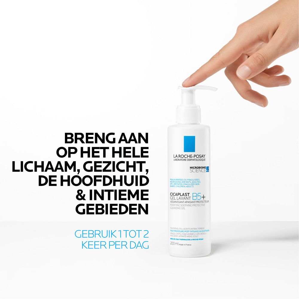 Hand drukt op een pomp. Opschrift: La Roche-Posay, Cicaplast B5+. Tekst: Breng aan op het hele lichaam, gezicht, de hoofdhuid & intieme gebieden.