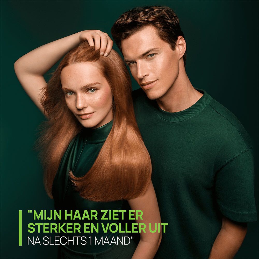 Koppel. Tekst: Mijn haar ziet er sterker en voller uit na 1 maand.