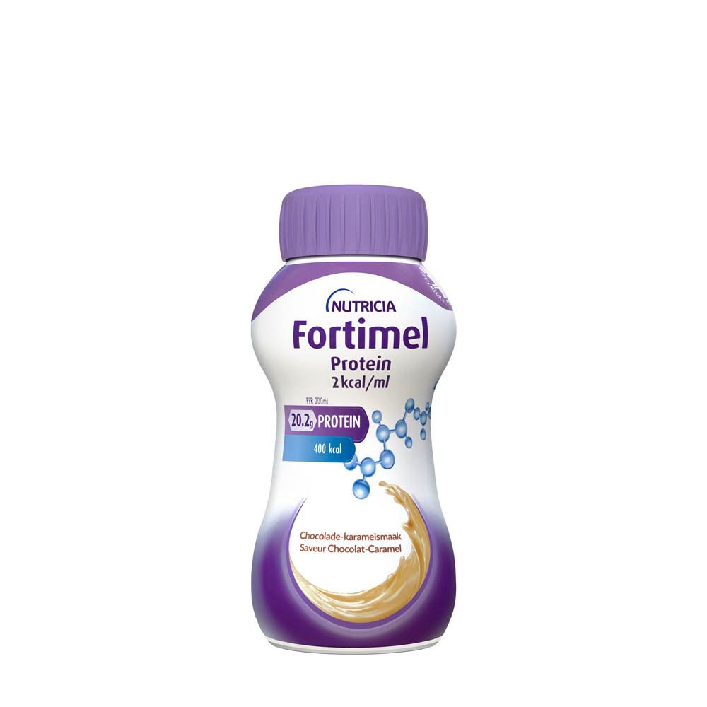 Une bouteille de Fortimel Protein 2 kcal/ml, goût chocolat-caramel. Bouchon violet.