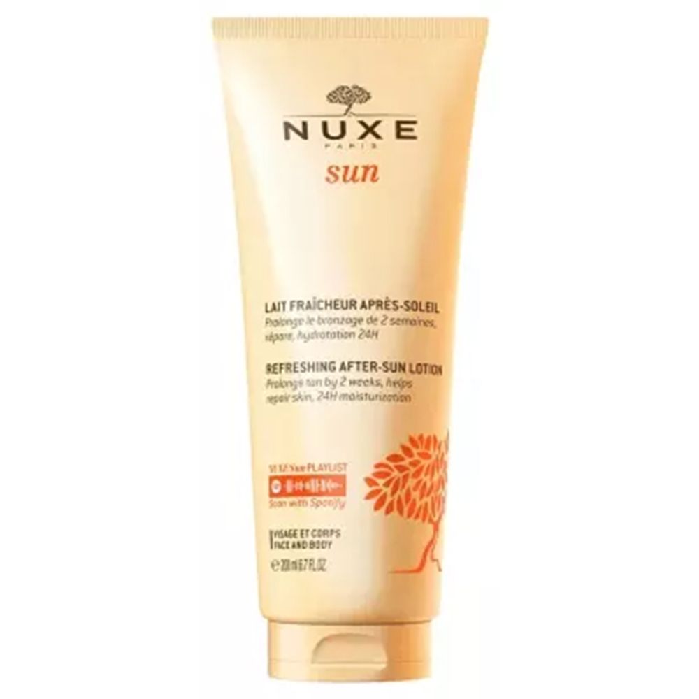 Beige tube met Nuxe Sun-logo en tekst. Bevat Lait Fraicheur Après-Soleil. Voor gezicht en lichaam.