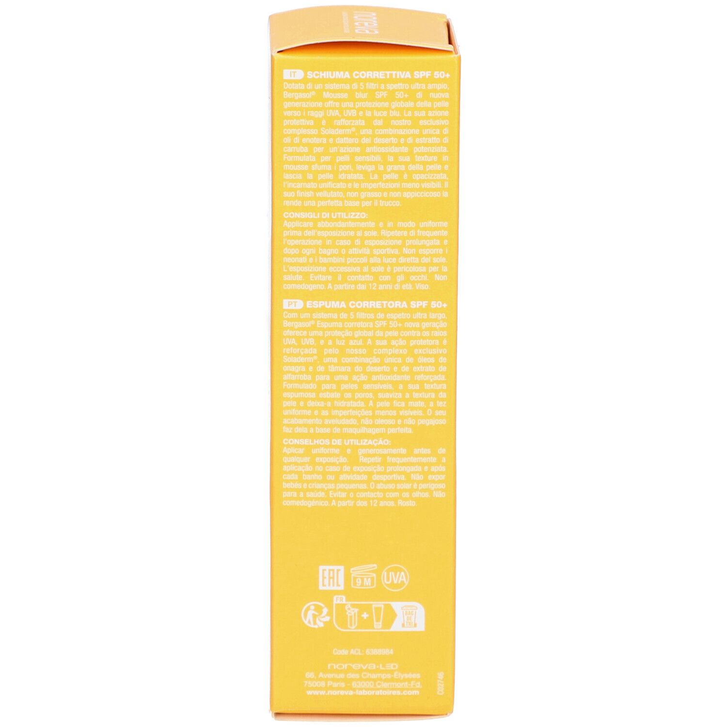 Côté d'une boîte jaune. Texte multilingue. Inscription : Mousse Flouteur SPF 50+, Blurring Mousse SPF 50+, Sonnenschutzschaum LSF50+.