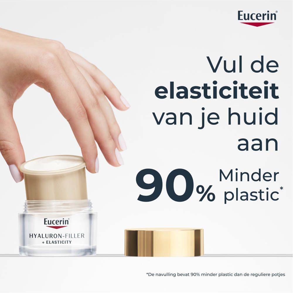 Hand zet capsule in potje. Tekst: 90% minder plastic.
