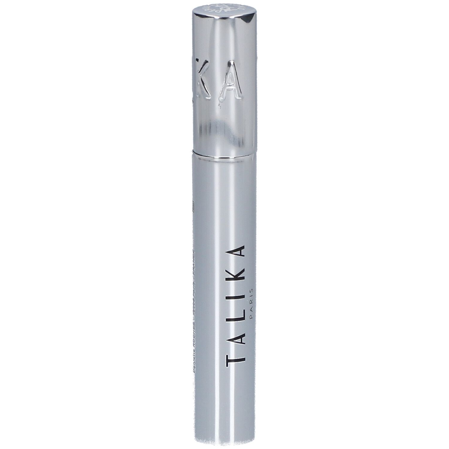 Tube de mascara argenté avec texte noir : TALIKA PARIS. Bouchon avec gravure : KA.