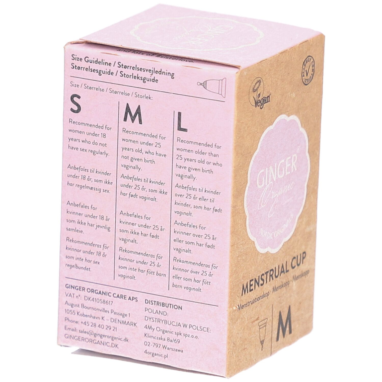 Verpakking van de menstruatiecup Ginger Organic M. Maatindicaties S, M, L. Roze achtergrond met tekst. Vegan certificering.