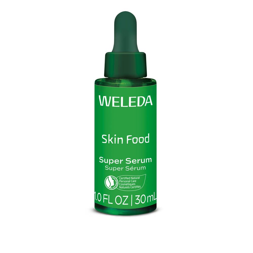 Flacon en verre vert avec compte-gouttes. Inscription : WELEDA Skin Food Super Serum. 1.0 FL OZ | 30ml.