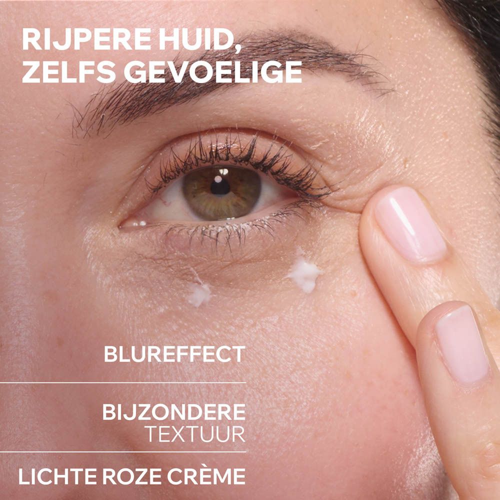 Close-up van een oog met crème. Tekst: Blur effect, bijzondere textuur, lichte roze crème.