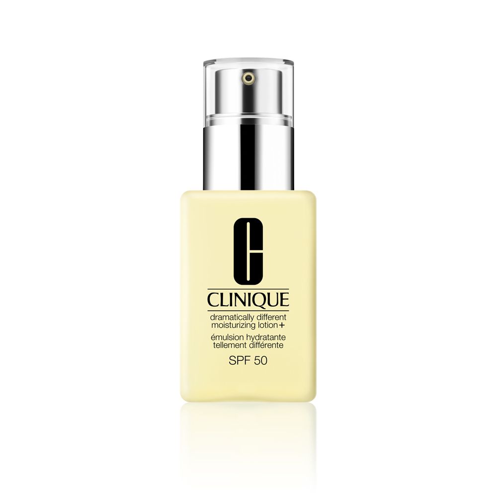 Gele fles met zilveren dop. Opschrift: Clinique, Dramatically Different Moisturizing Lotion+ SPF 50.