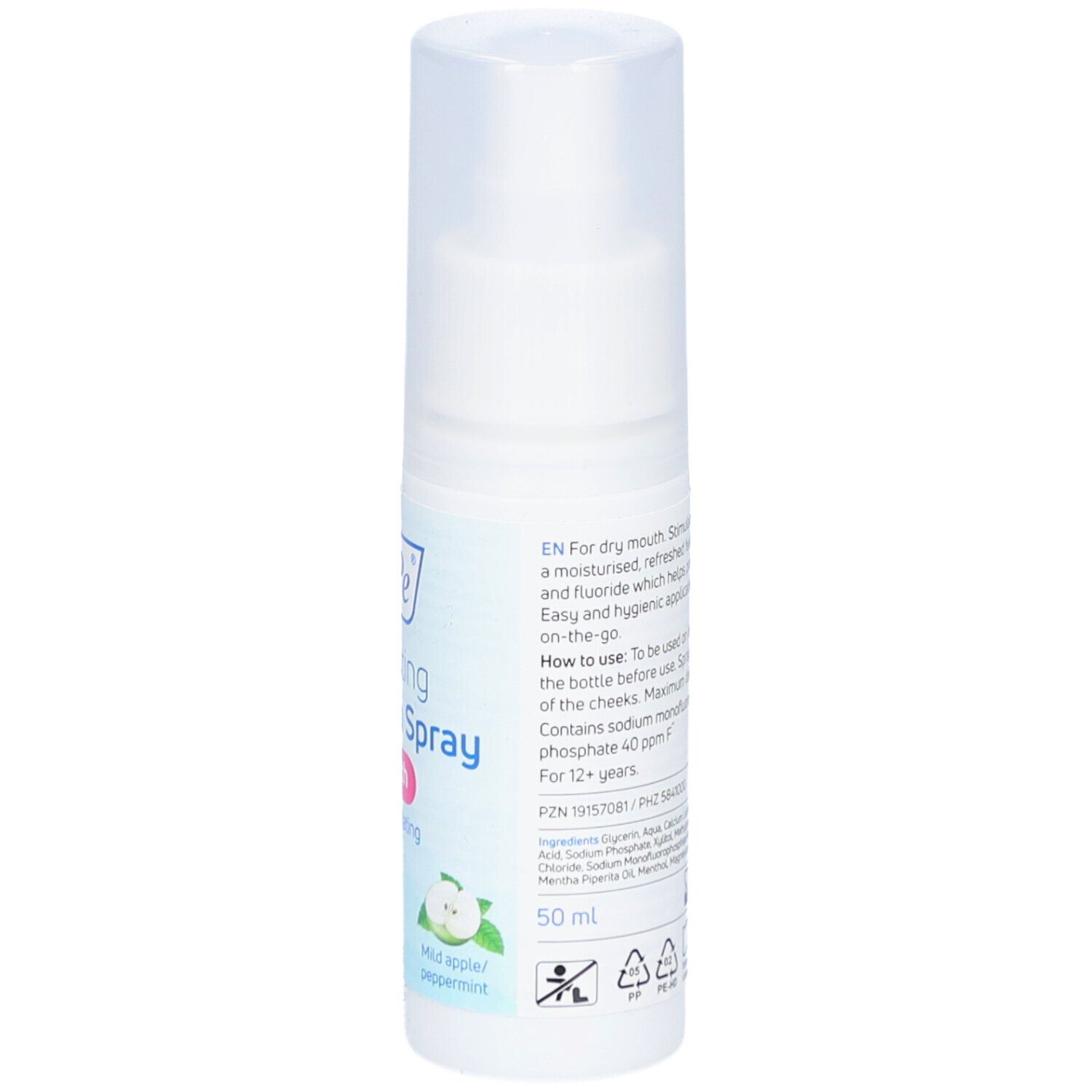 Achterkant van de witte sprayflacon. Tekst met ingrediënten en gebruiksaanwijzing. 50 ml. Met dop.