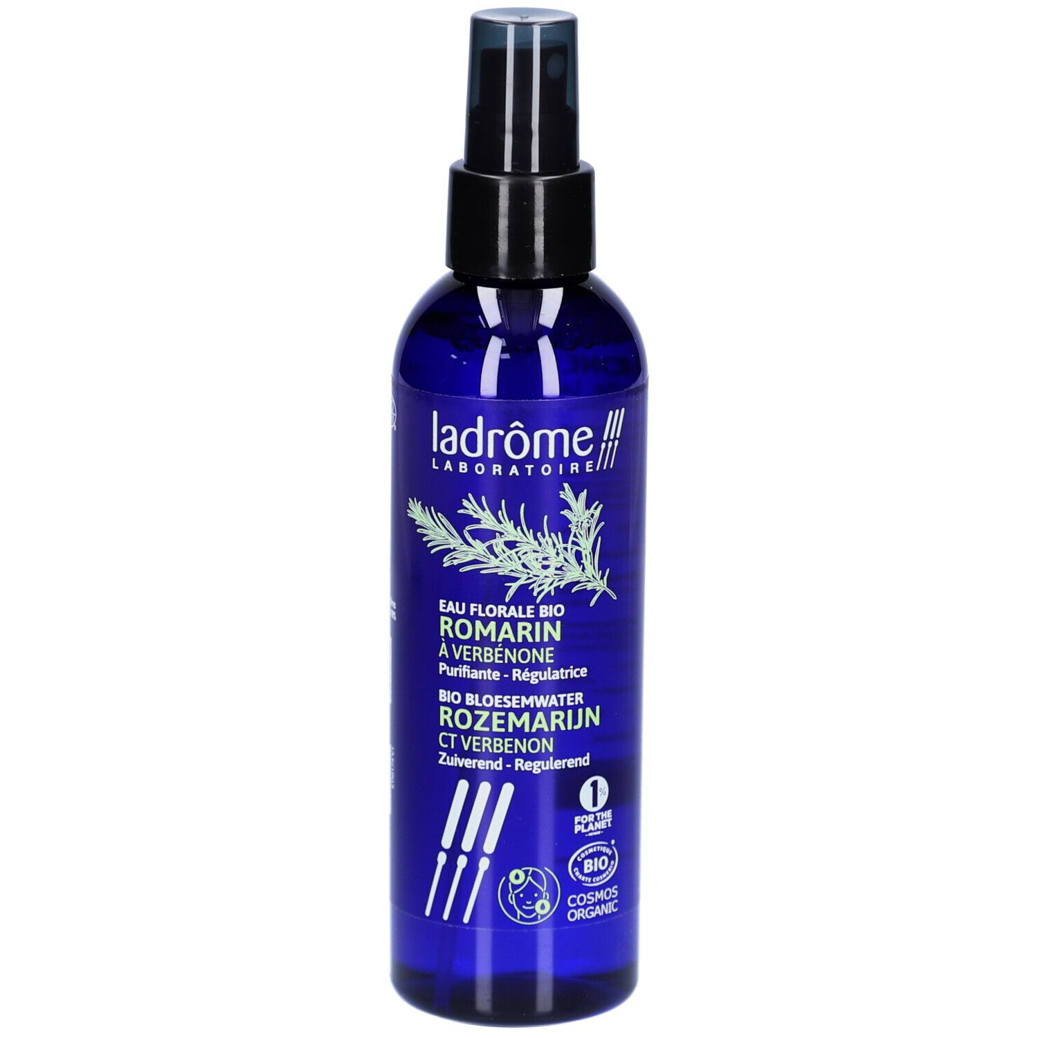 Blauwe fles met verstuiver. Opschrift: Ladrome Laboratoire, Eau Florale Bio Romarin à Verbenone, Bio Bloesemwater Rozemarijn Ct Verbenon.
