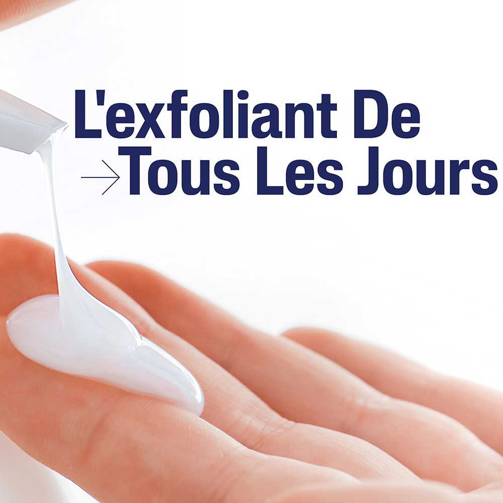 Main avec lotion. Texte : L'exfoliant de tous les jours.