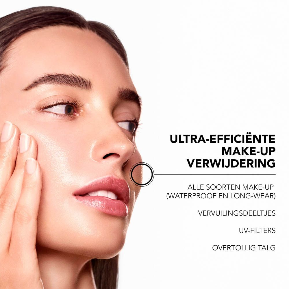 Gezicht van een vrouw. Tekst: ULTRA-EFFICIËNTE MAKE-UP VERWIJDERING. Verwijdert make-up, UV-filters, talg.