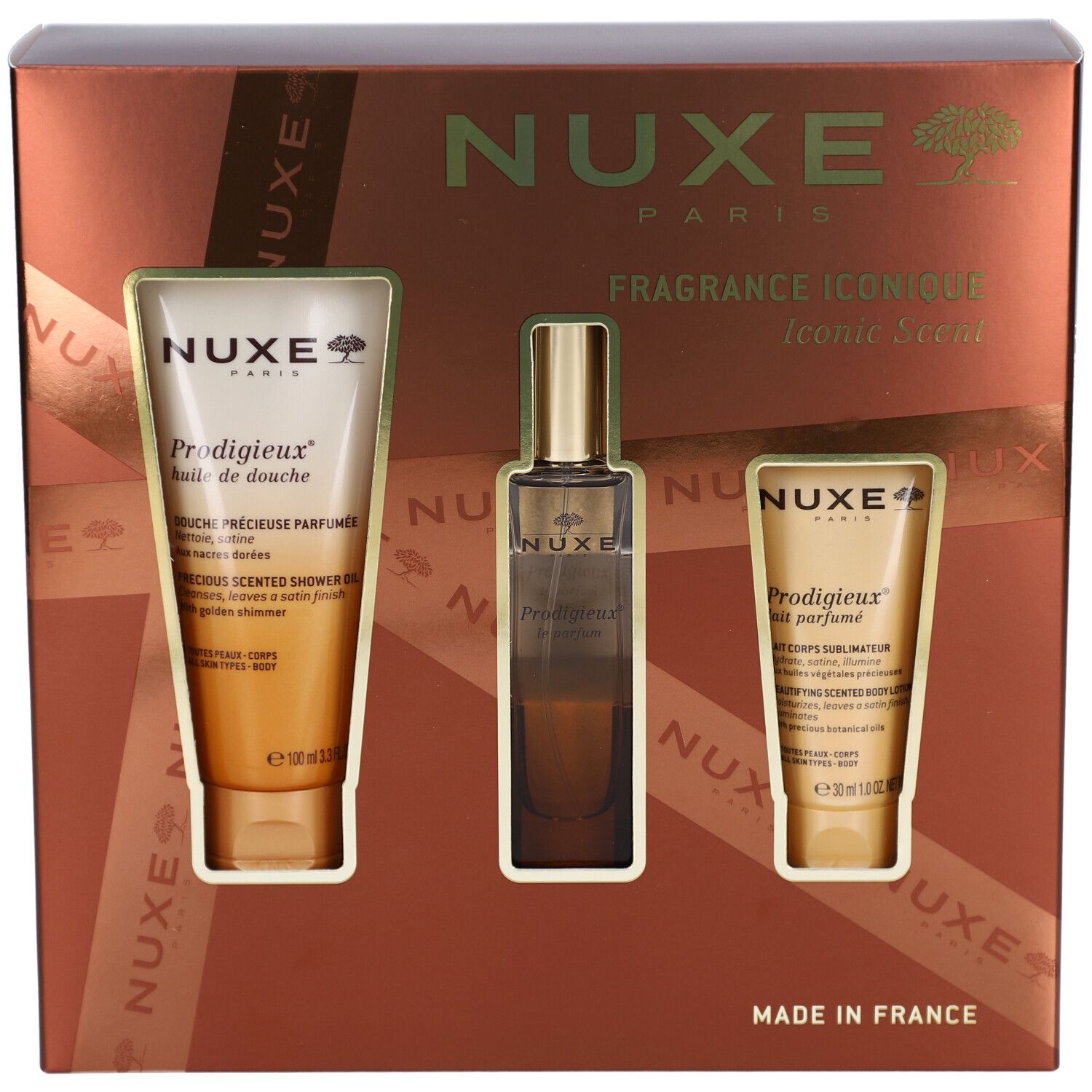 Cadeauset met drie producten. Bevat een douchecrème, parfum en bodylotion. Verpakking in een bruine doos met gouden accenten.