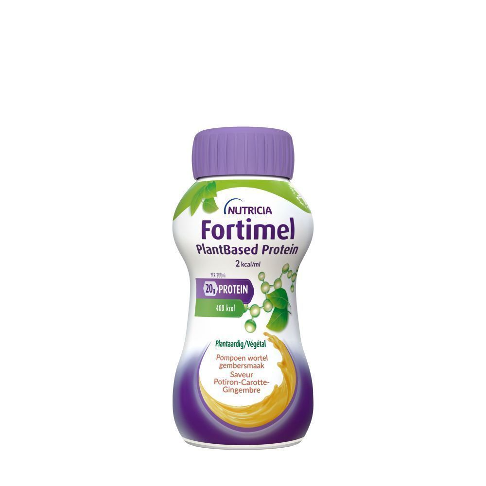 Fles Nutricia Fortimel PlantBased Protein. Opschrift: 20% Eiwit, 400 kcal. Smaak: Pompoen-wortel-gember.