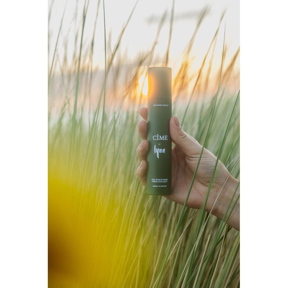 Product en verpakking. Tekst: CÎME, Lynn. Dag- en nachtcrème. Normale tot droge huid.