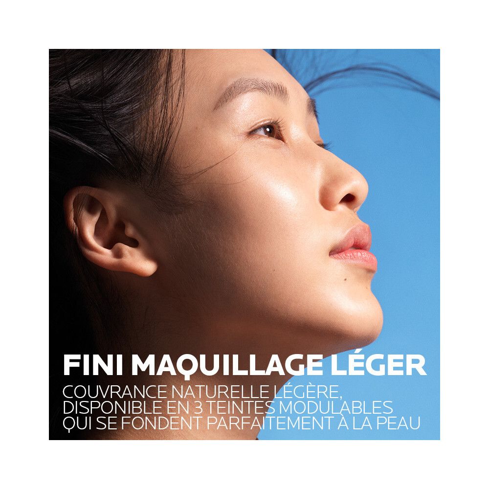 Visage d'une femme. Texte : Fini Maquillage Léger. Couvrance naturelle, disponible en 3 teintes.