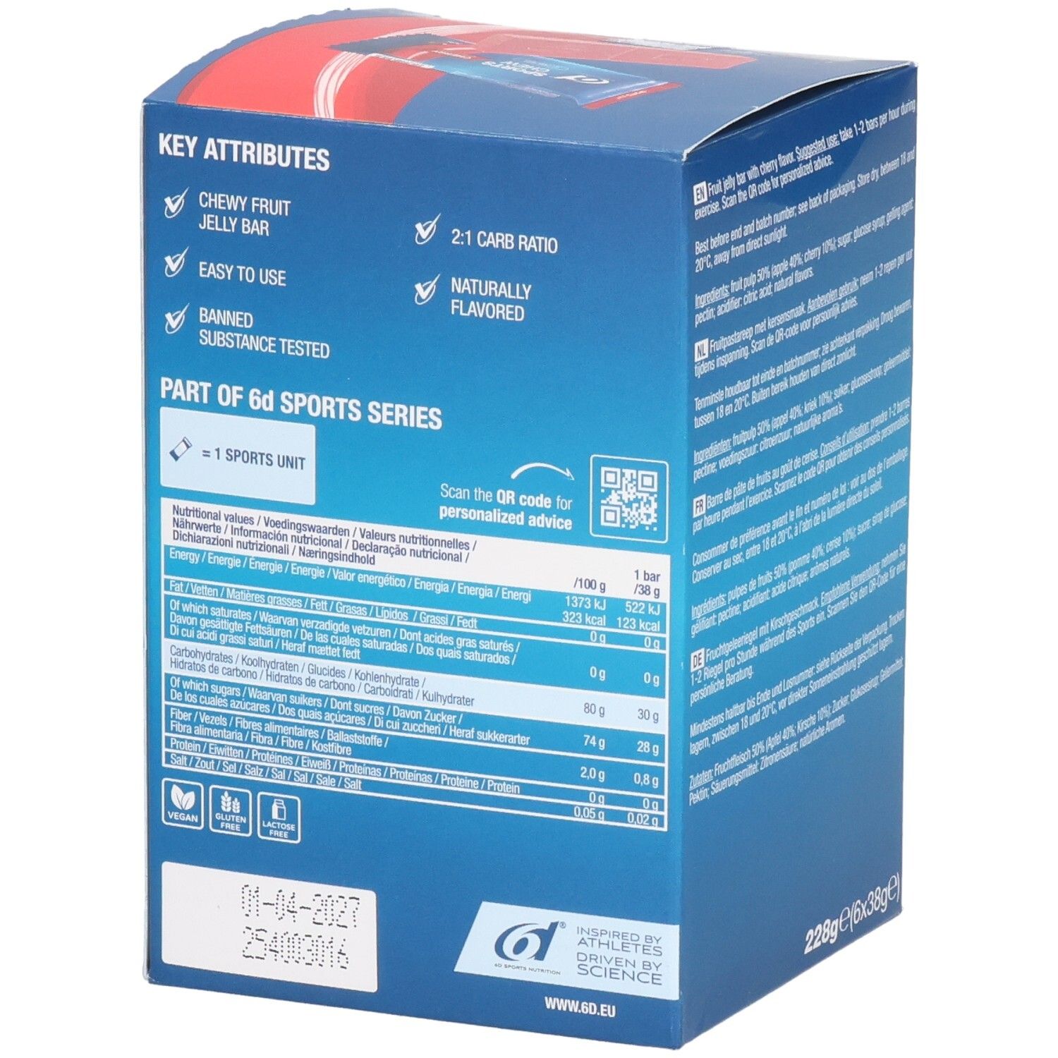Zijkant van de kartonnen verpakking. Bevat belangrijke kenmerken en voedingswaarde-informatie. QR-code. Ten minste houdbaar tot: 01-04-2027.