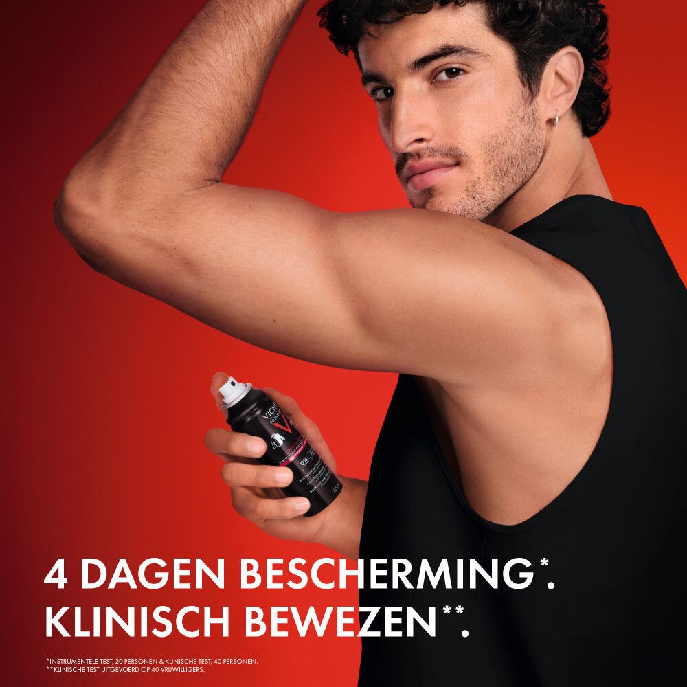 Man spuit onder de oksel. Tekst: 4 dagen bescherming, klinisch bewezen.