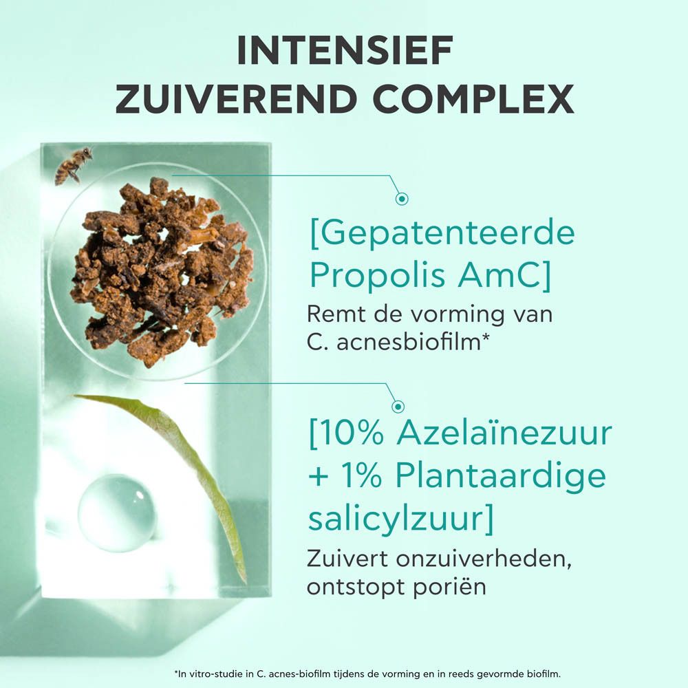 Close-up van huid. Tekst: Voor/Na. Vermindering van onzuiverheden en acne-littekens.