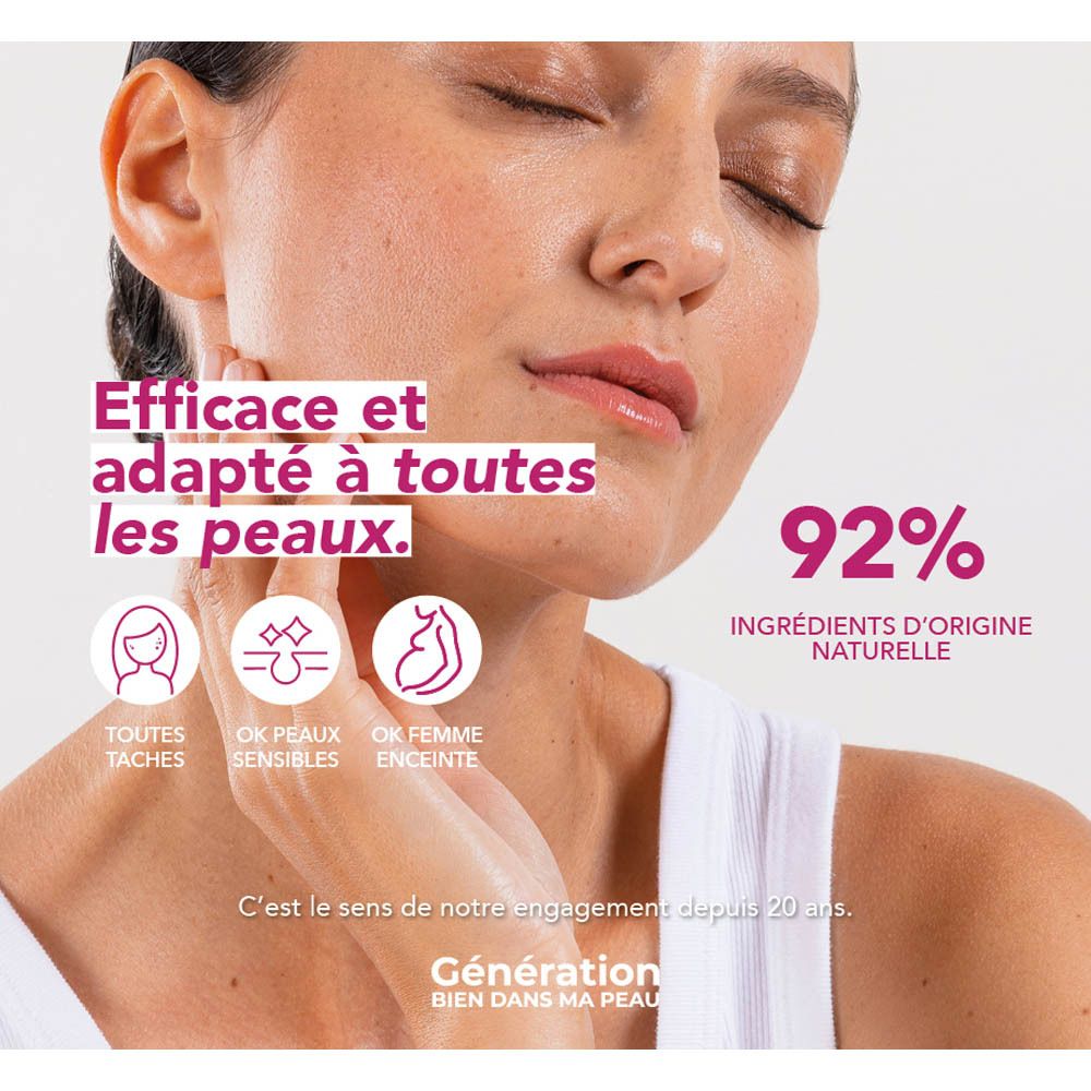 Femme avec soin de jour anti-taches Noreva Trio White Mela, texte sur les types de peau.