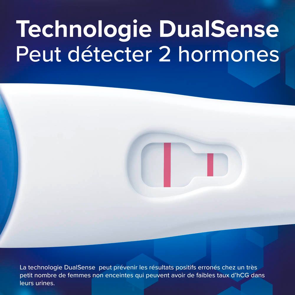 Gros plan d'un test de grossesse Clearblue. Montre des bandelettes et le texte: 2 hormones.