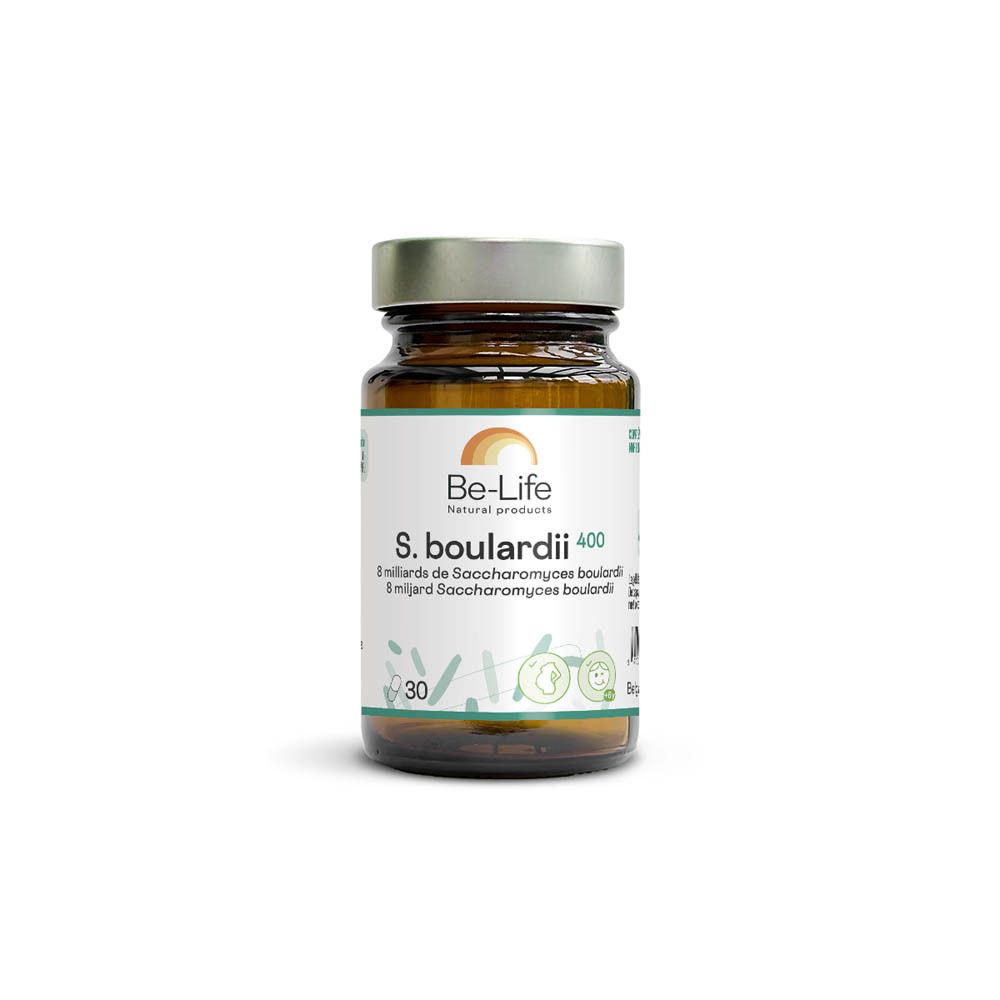 Bruine glazen fles met zilveren deksel. Opschrift: Be-Life, S. boulardii 400. Bevat 30 capsules.