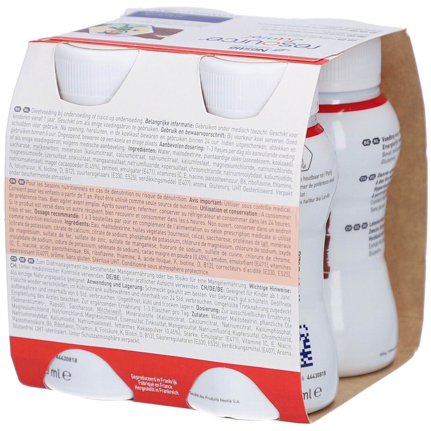 Verpakking van vier flessen. Opschrift: Resource Junior Chocoladesmaak. 200 ml per fles. Nestle Health Science.